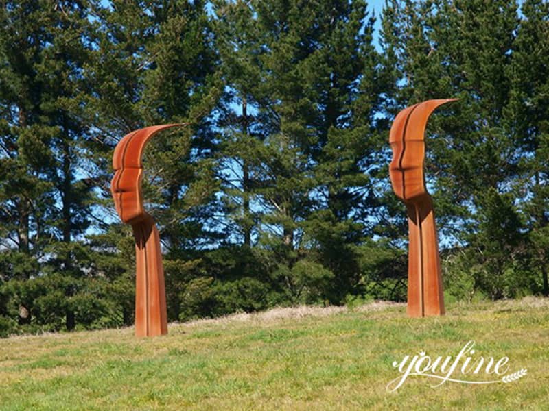rusty garden sculpture (2)